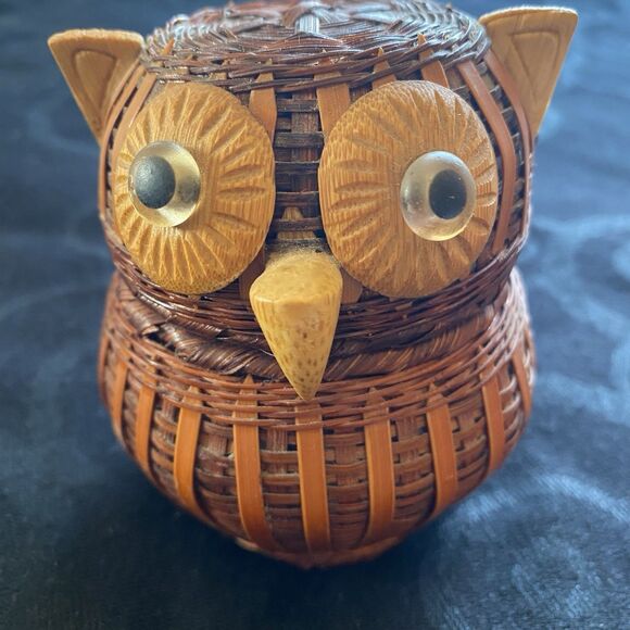 Vintage Owl Basket Woven Wicker Rattan Trinket Storage Box Farmhouse Boho MCM - Picture 1 of 8